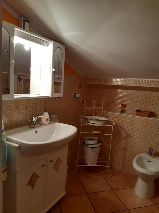 Il Girasole Bed & Breakfast Castelvecchio Calvisio Luaran gambar